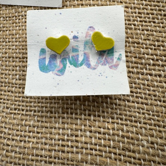 WILA blue pink white yellow small dainty heart pierced stud earrings girls &kids - Picture 3 of 14